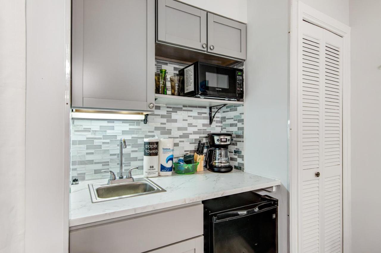 The Inn At St. Thomas Square #1203A Panama City Beach Bagian luar foto